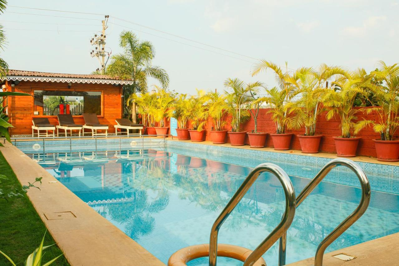 Grand Vatika Resort Arambol Bagian luar foto