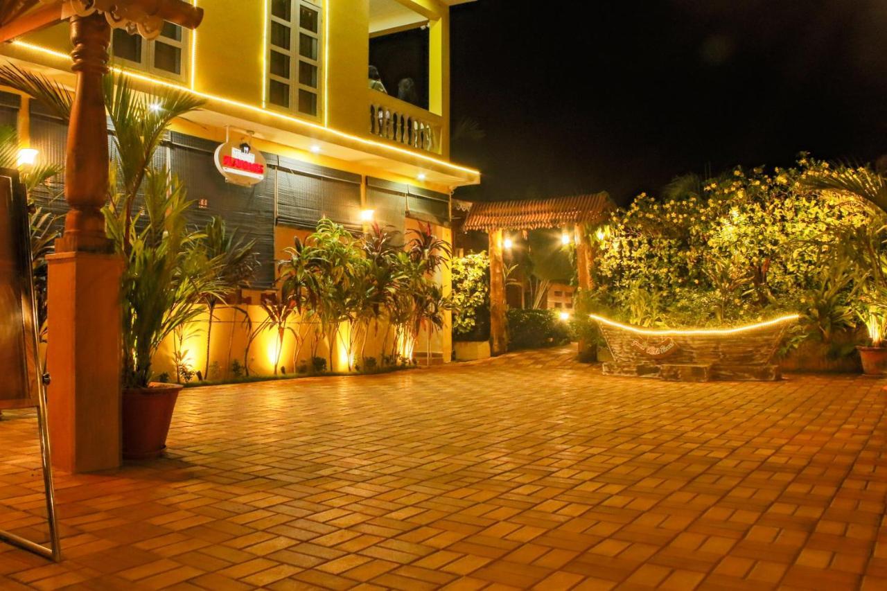 Grand Vatika Resort Arambol Bagian luar foto