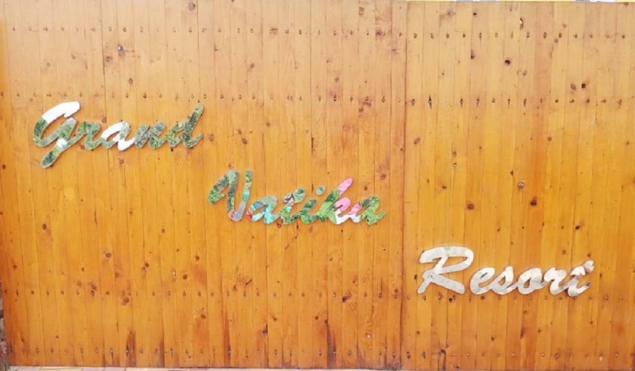 Grand Vatika Resort Arambol Bagian luar foto