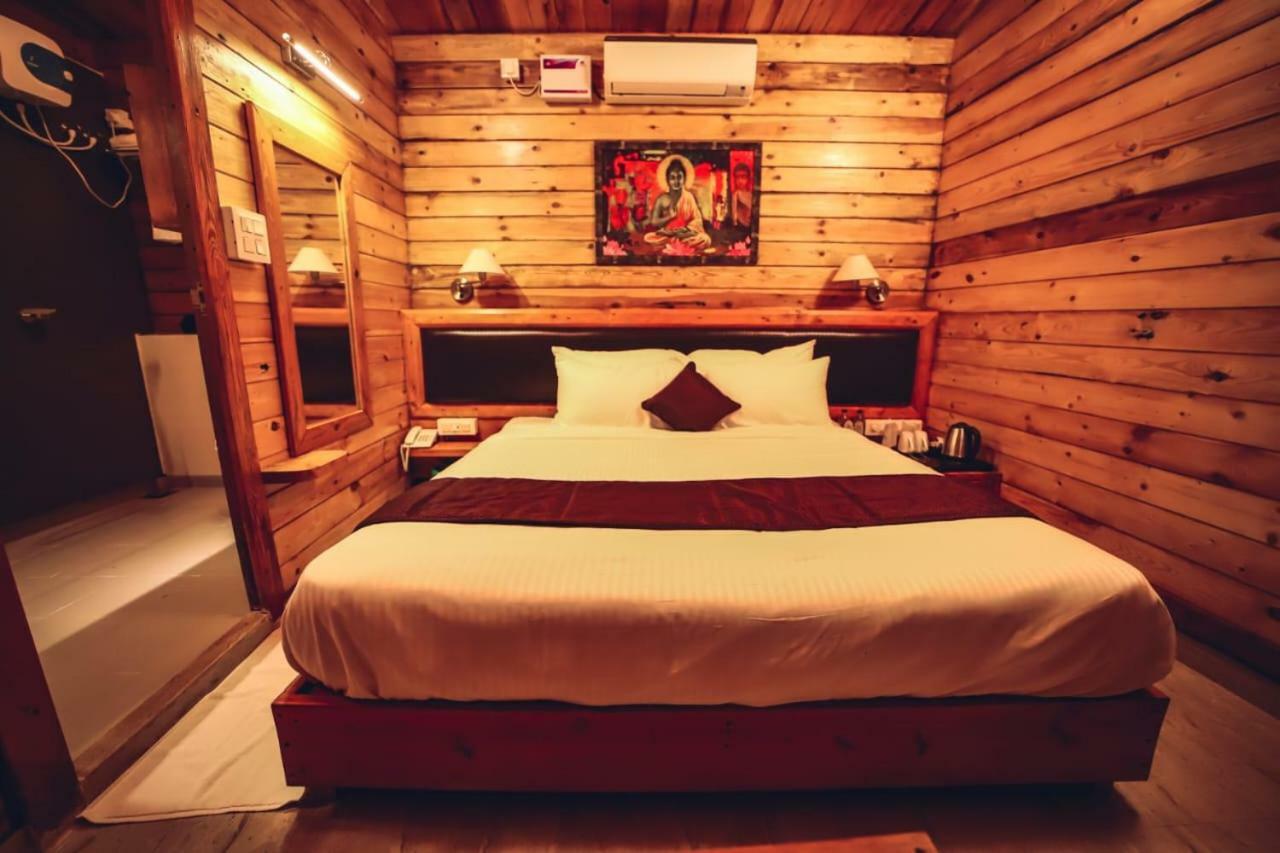 Grand Vatika Resort Arambol Bagian luar foto