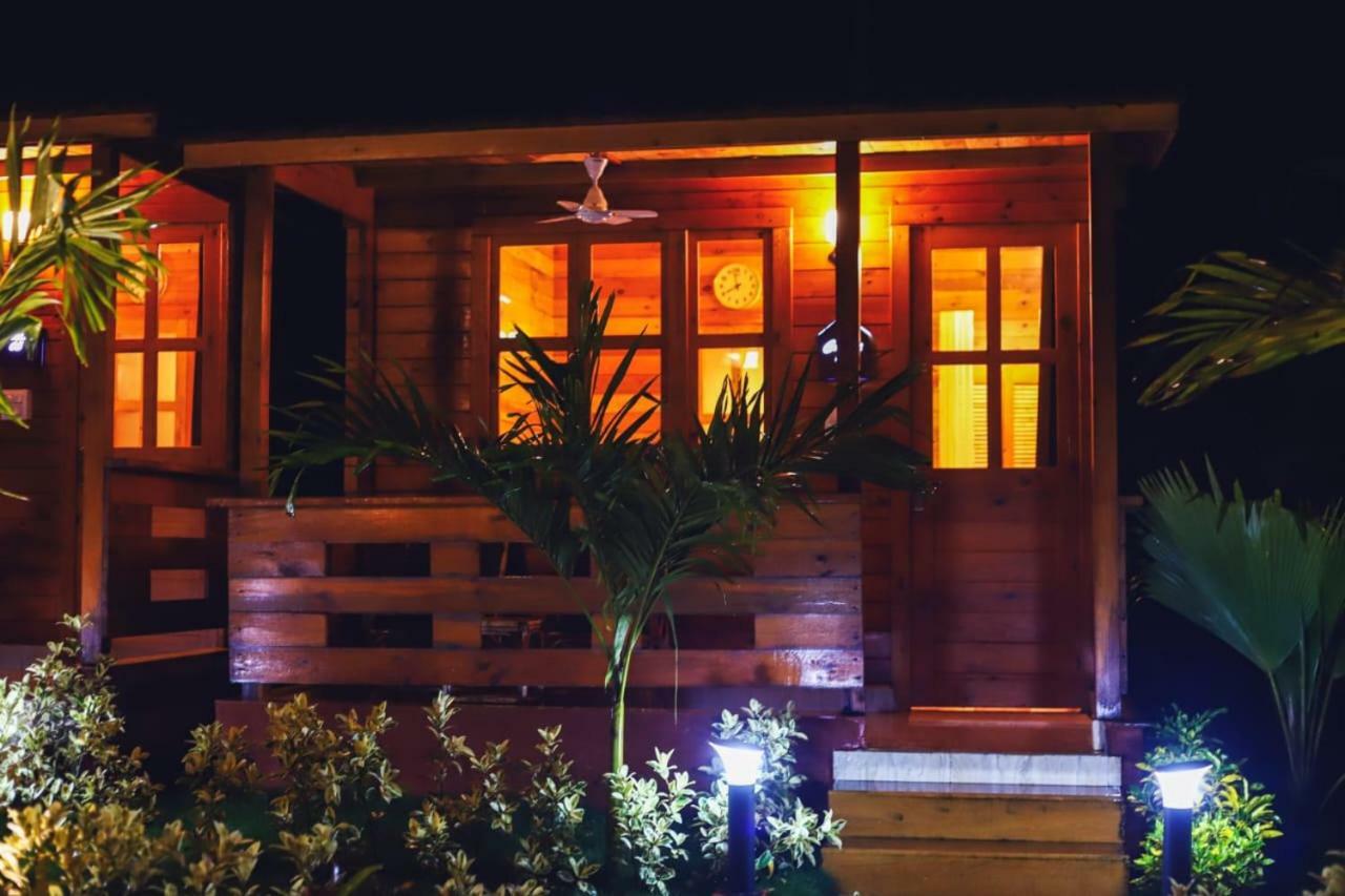Grand Vatika Resort Arambol Bagian luar foto