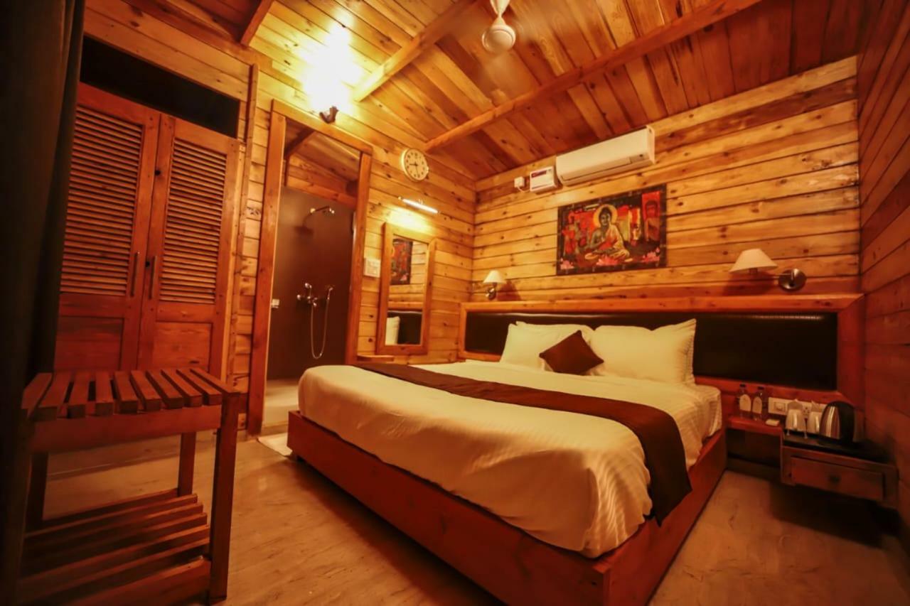 Grand Vatika Resort Arambol Bagian luar foto