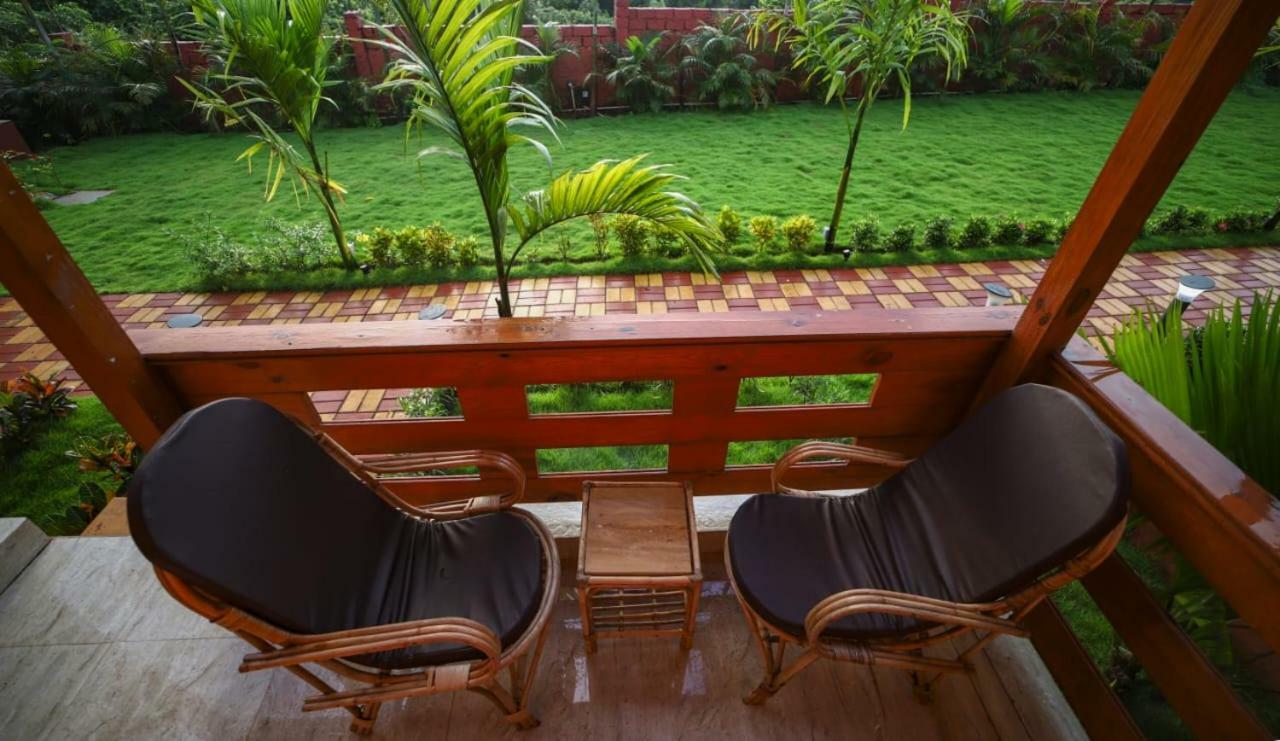 Grand Vatika Resort Arambol Bagian luar foto